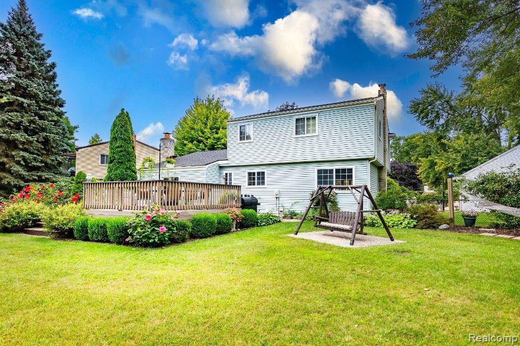 7990 Meadowview Court