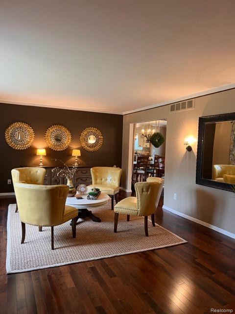 7990 Meadowview Court