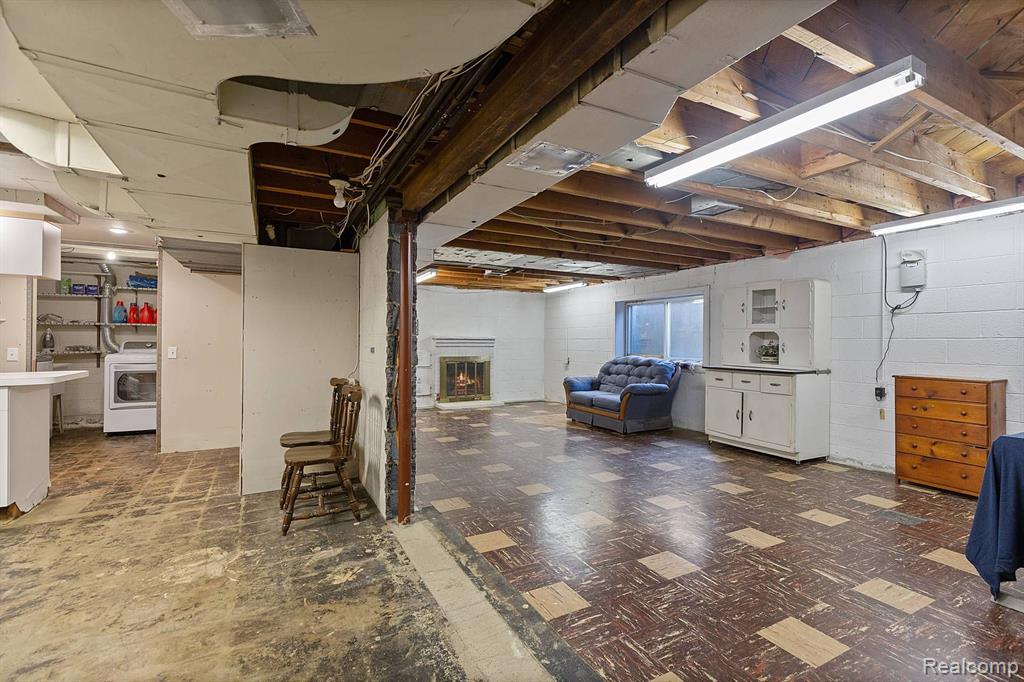 22760 Linwood Avenue