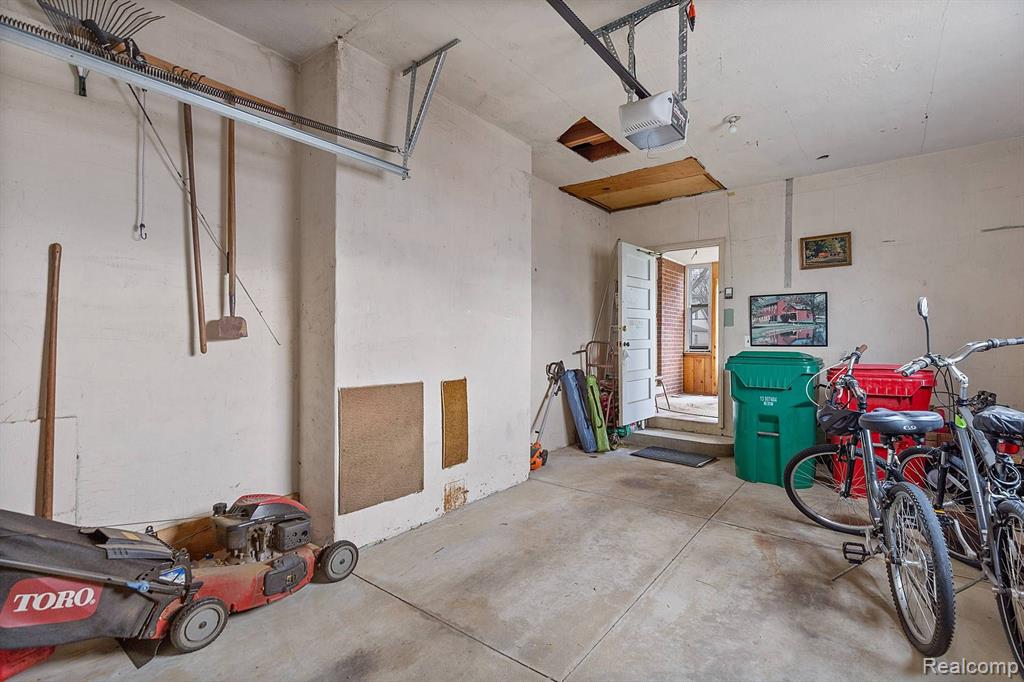 22760 Linwood Avenue