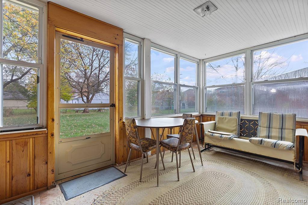 22760 Linwood Avenue