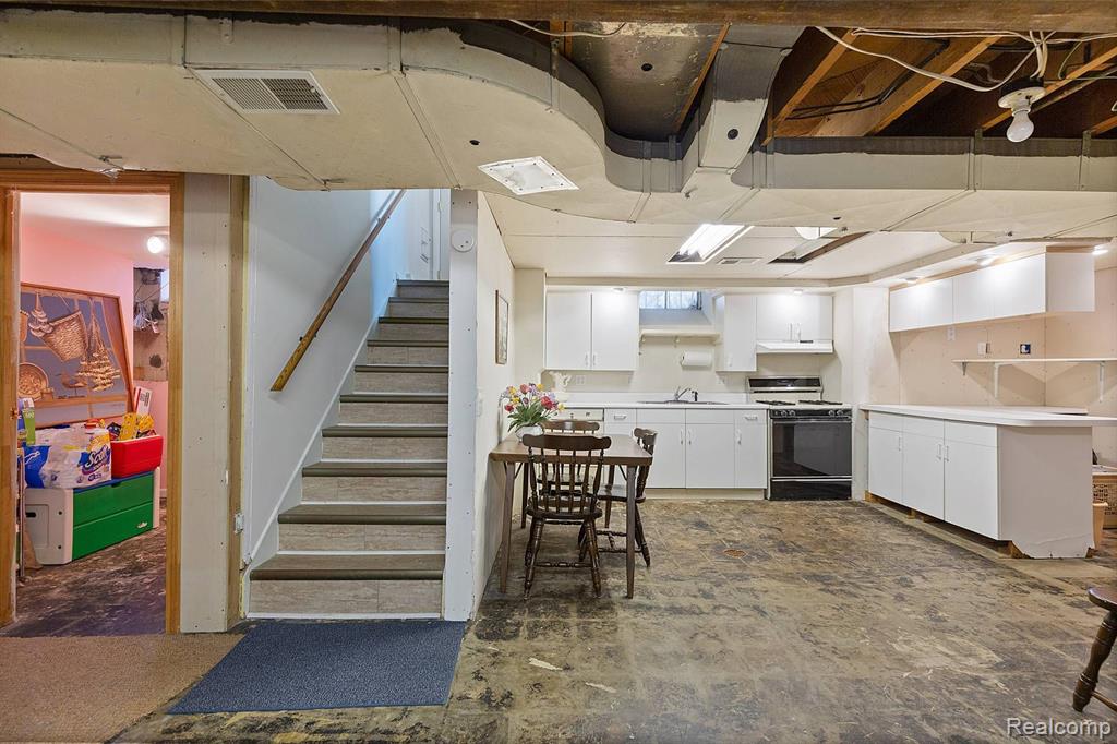 22760 Linwood Avenue