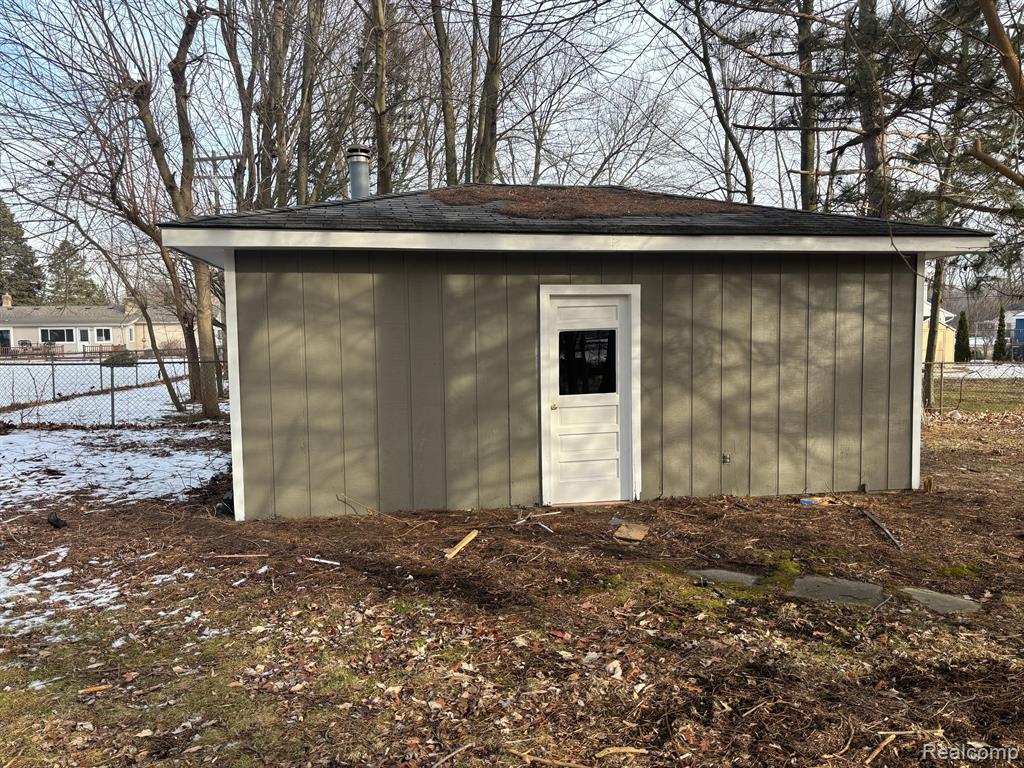 8605 21 Mile Road