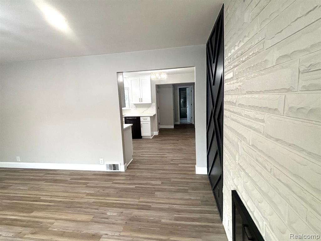 8605 21 Mile Road