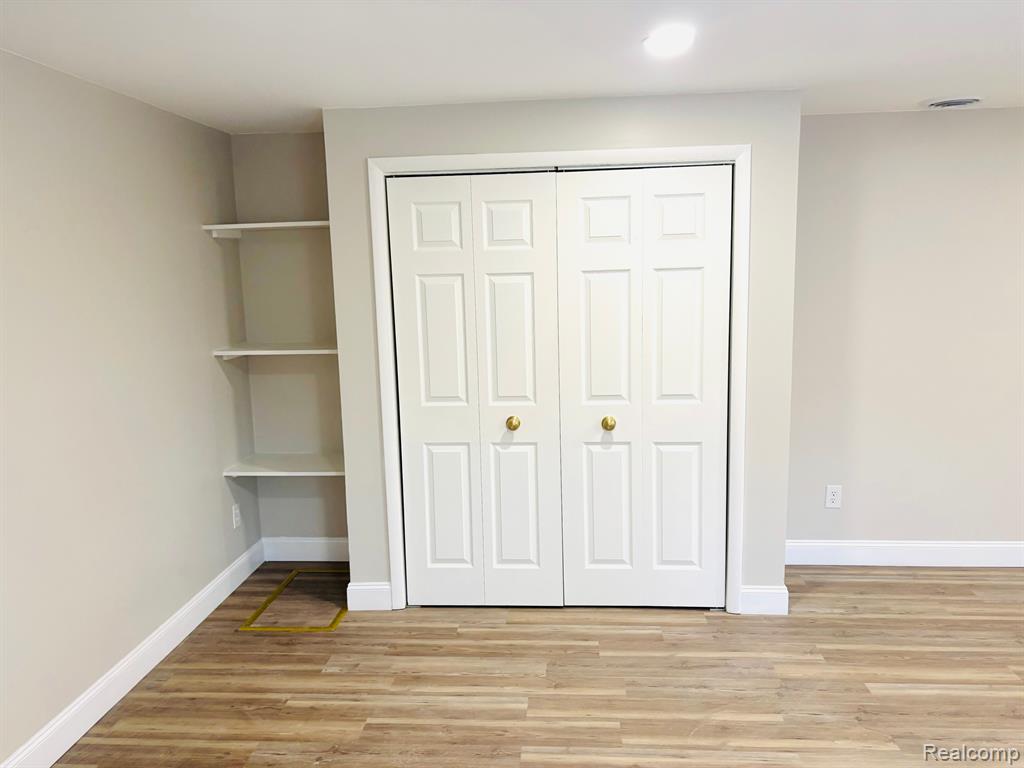 8605 21 Mile Road