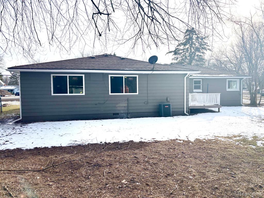 8605 21 Mile Road