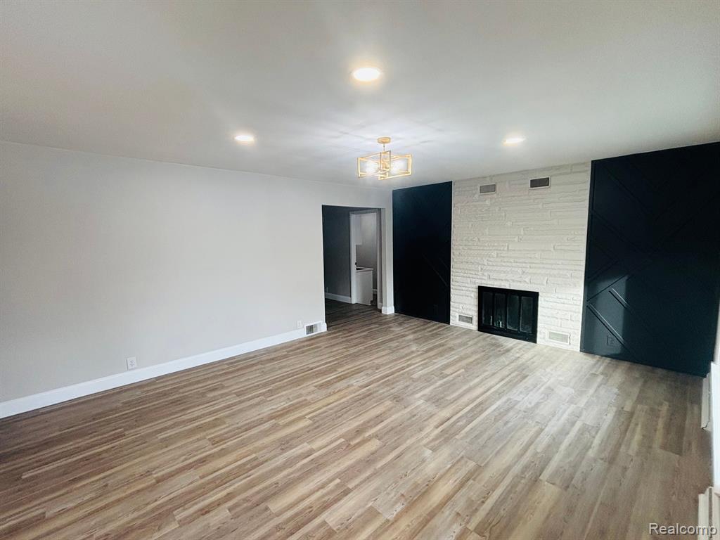 8605 21 Mile Road