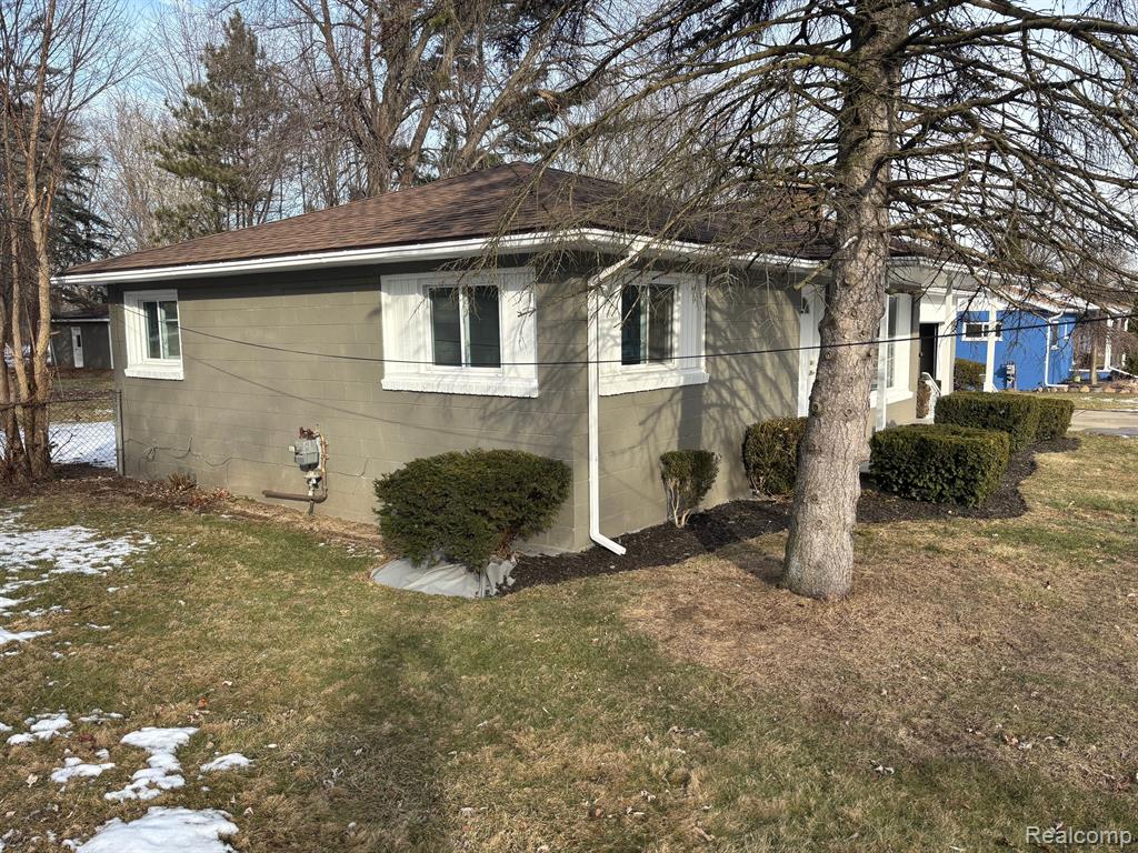 8605 21 Mile Road