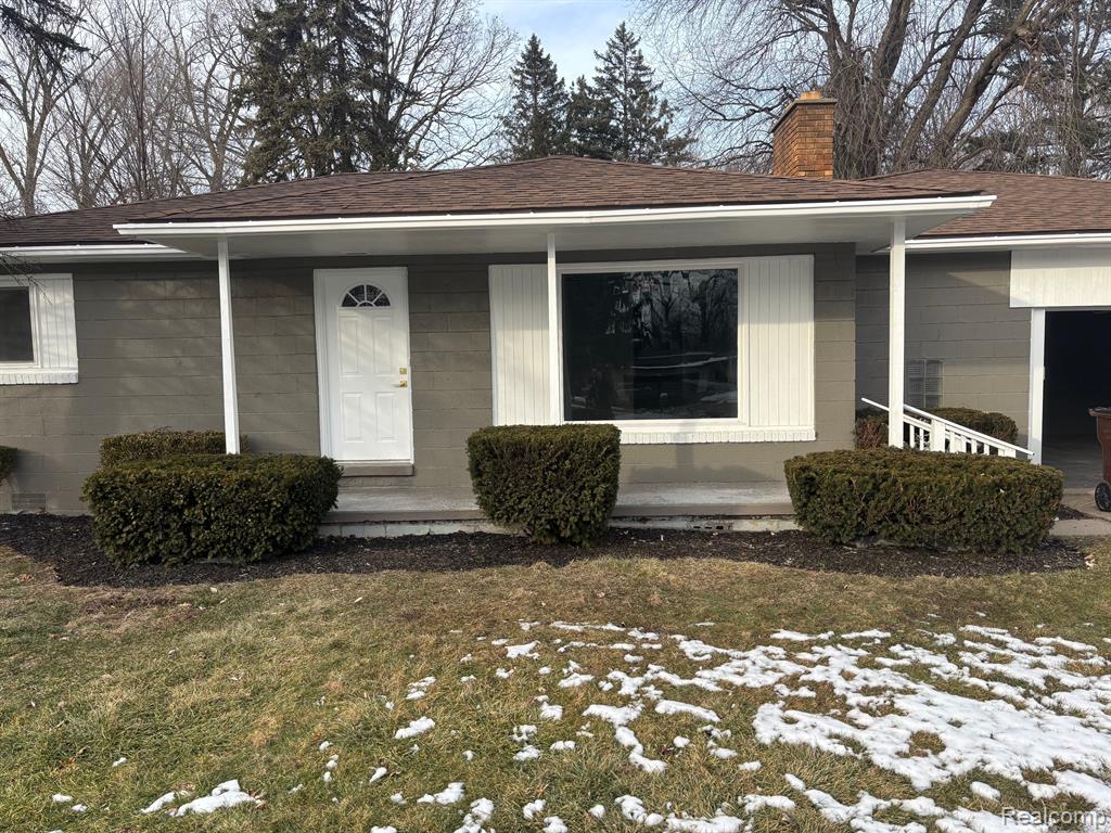 8605 21 Mile Road