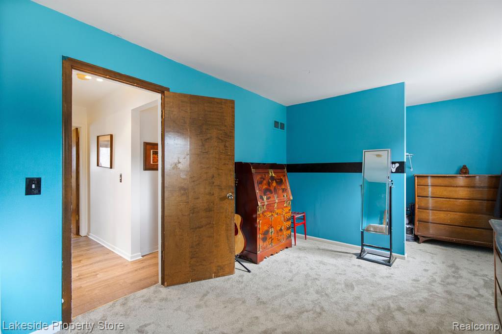 15720 Jennifer Drive