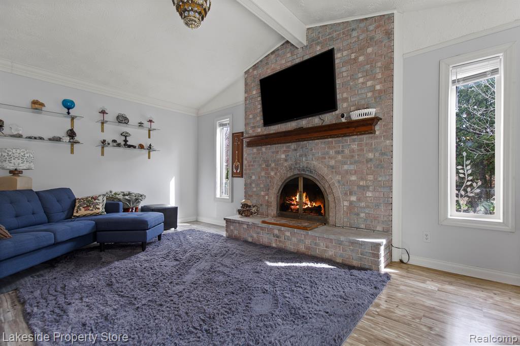 15720 Jennifer Drive