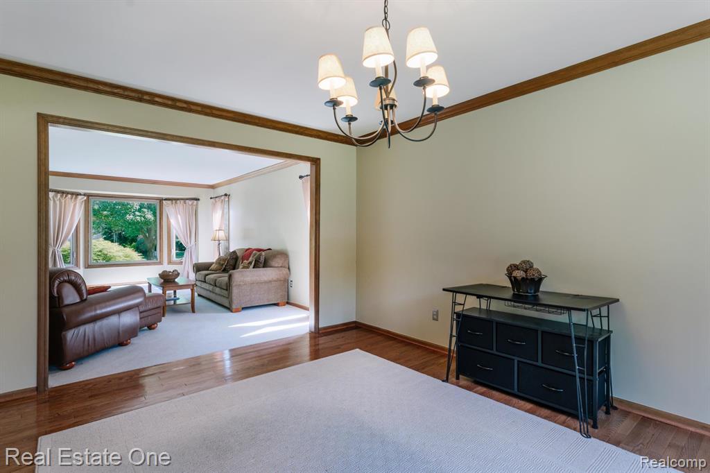 3377 Charlwood Drive