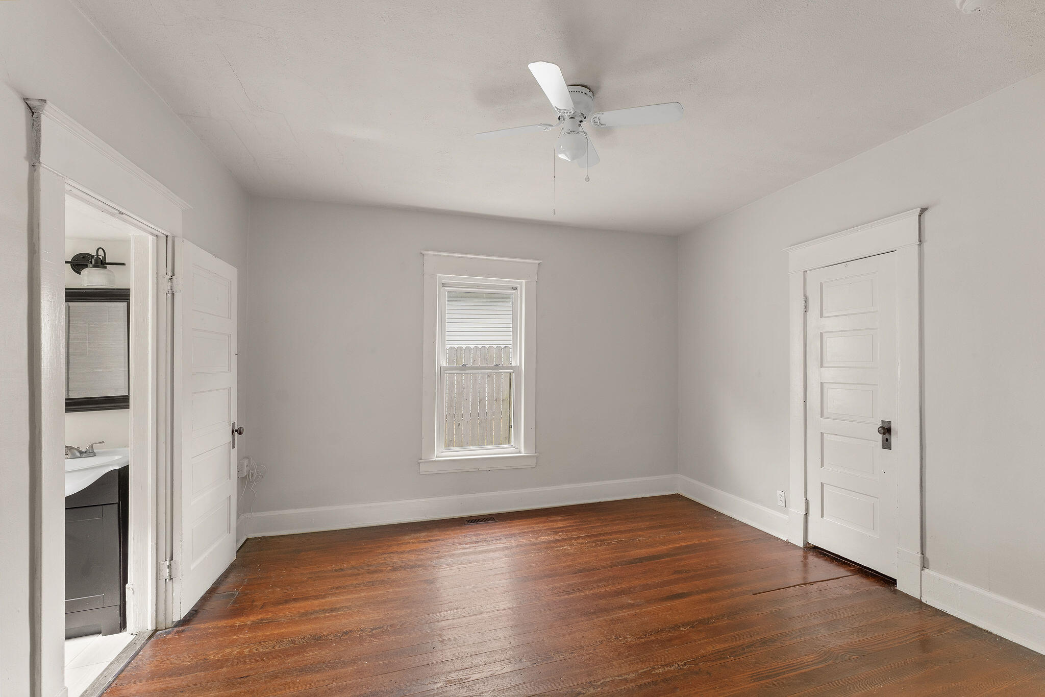 1121 N Prospect Avenue