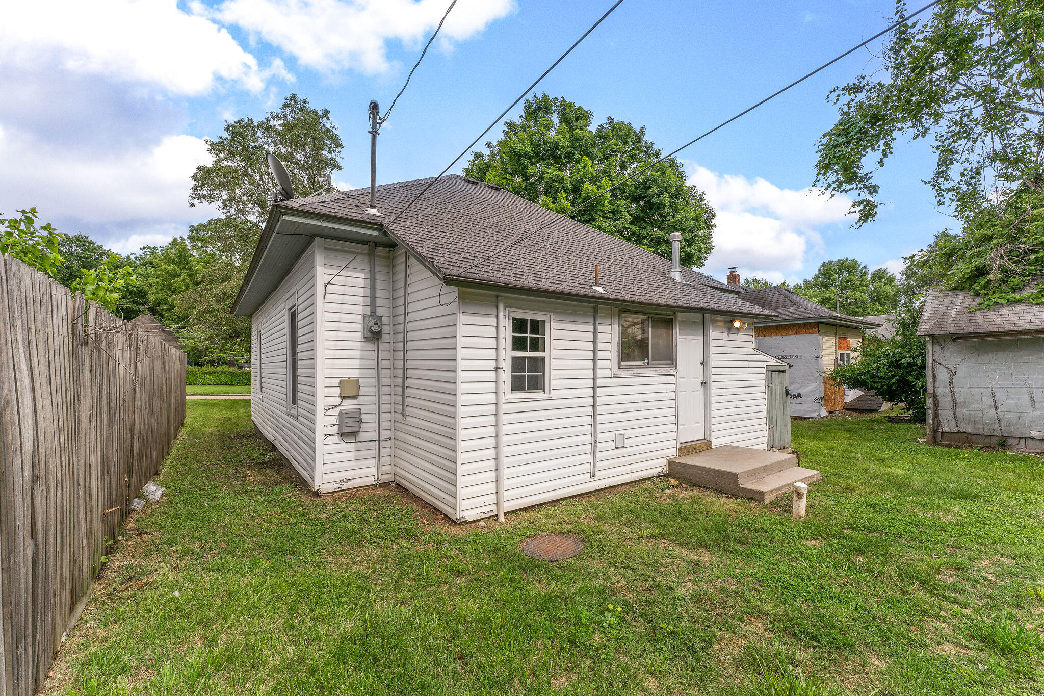 1121 N Prospect Avenue