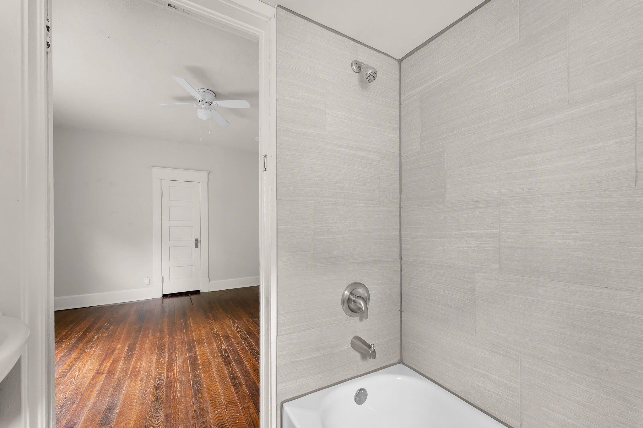 1121 N Prospect Avenue