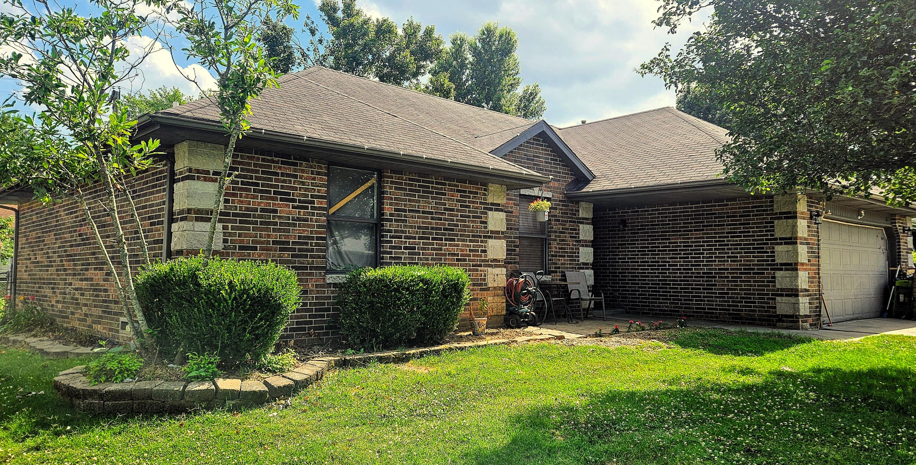 612 SE Hills Court