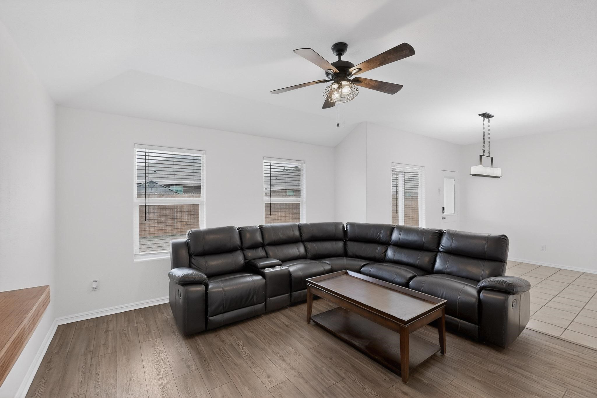 6920 Tide Lane