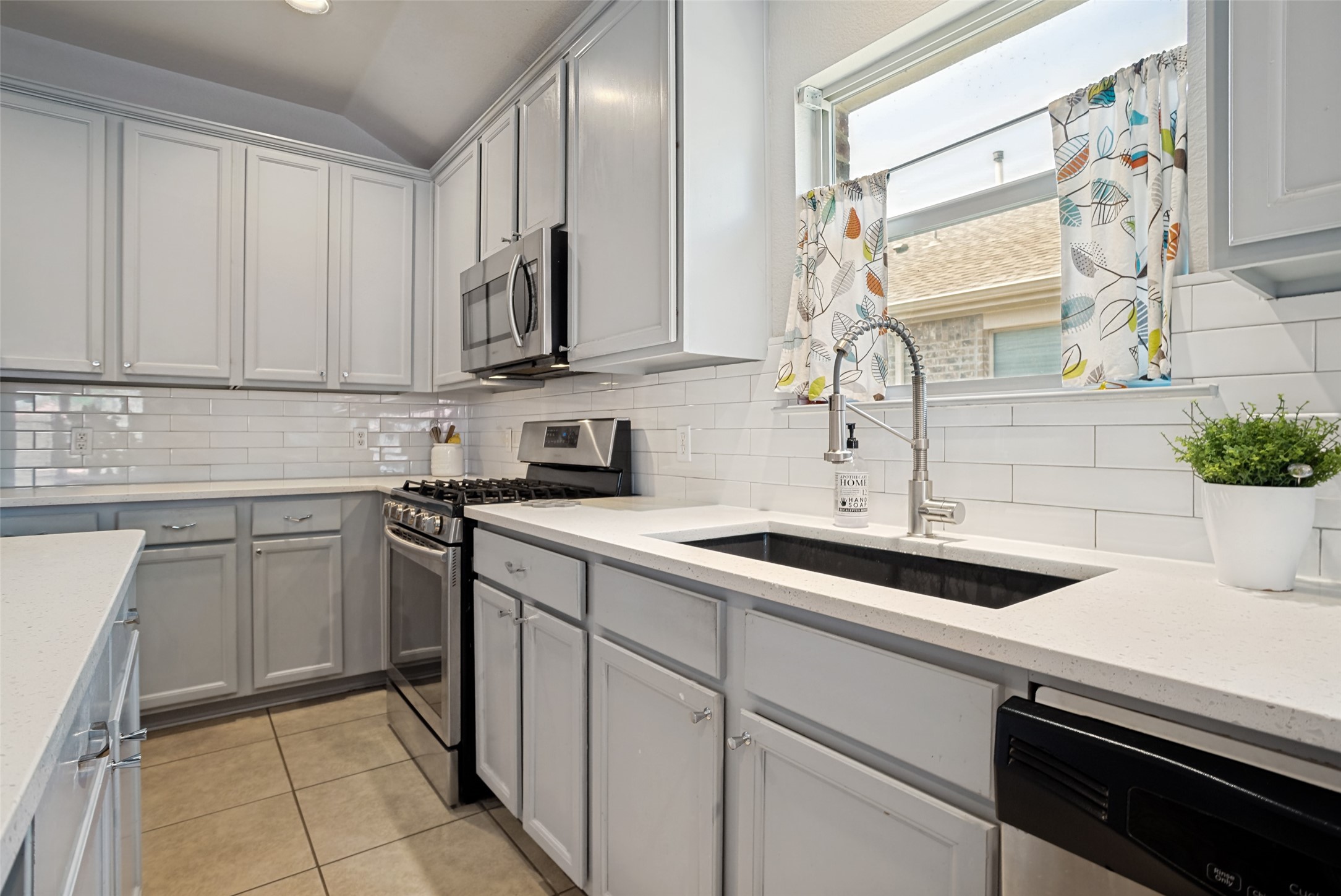 3622 White Summit Lane