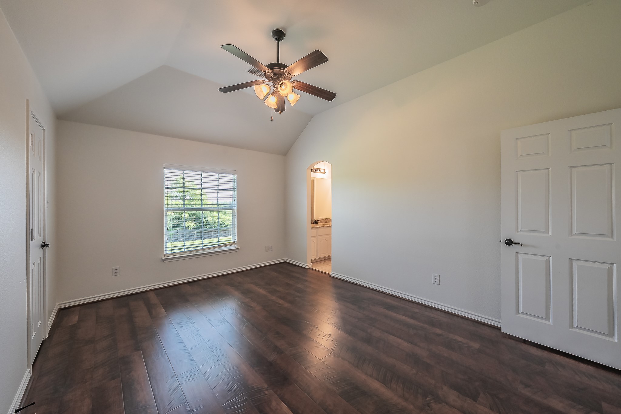 800 Oriole Drive