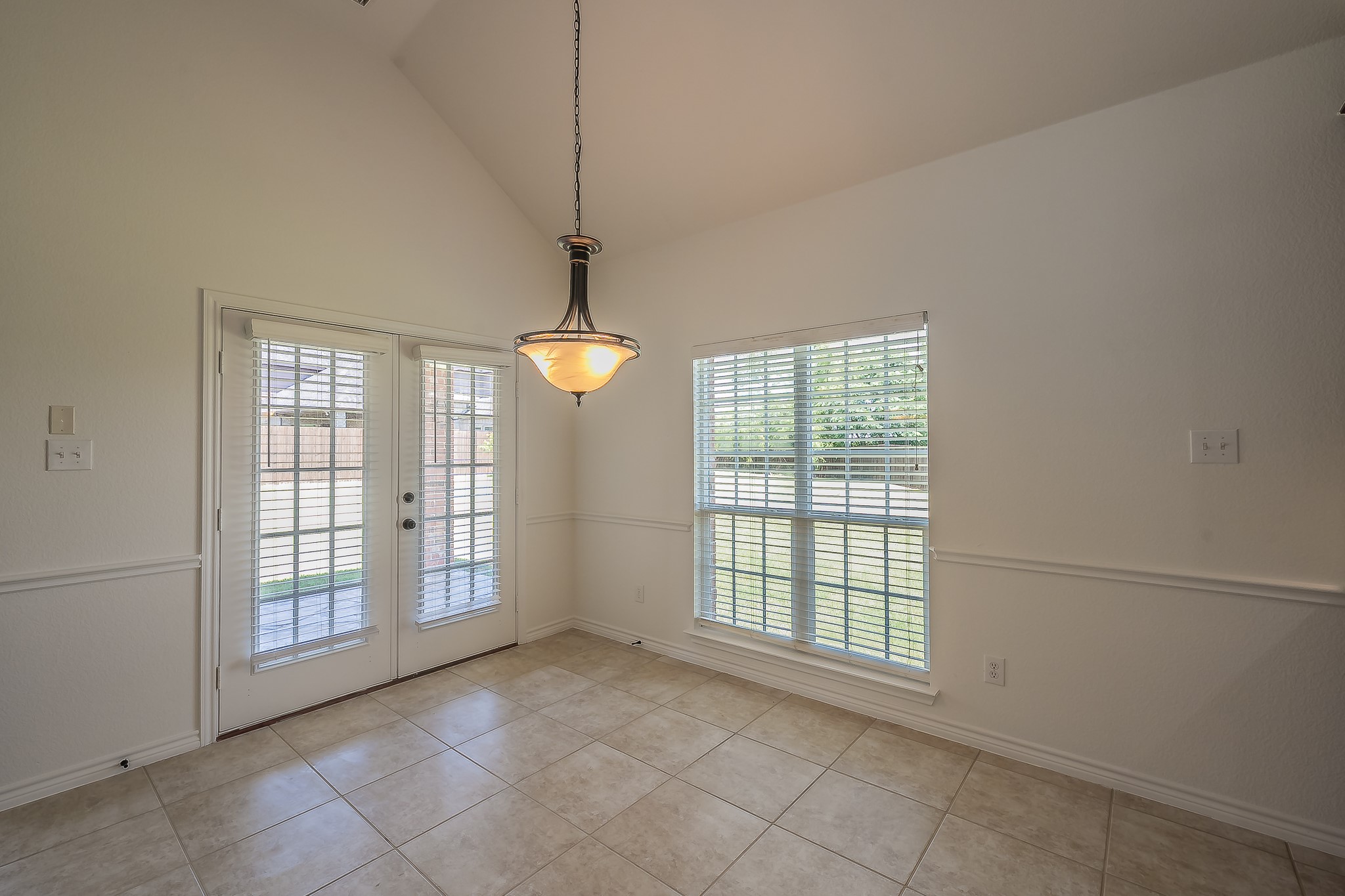 800 Oriole Drive