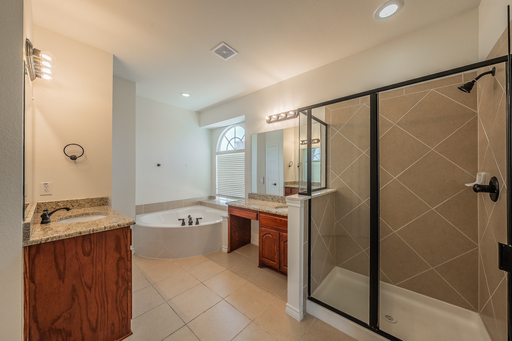 800 Oriole Drive