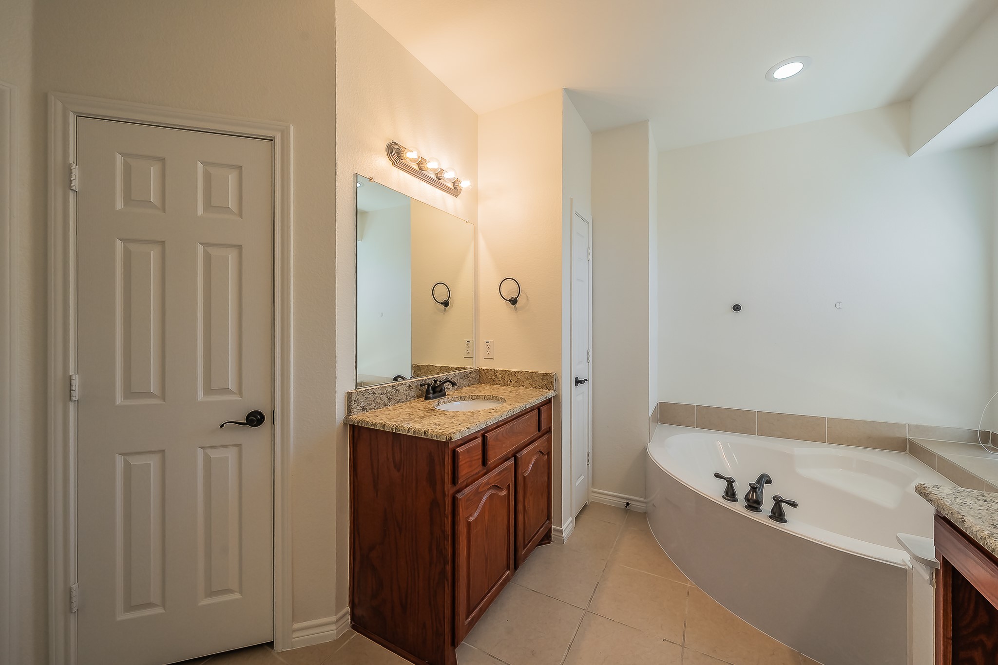 800 Oriole Drive