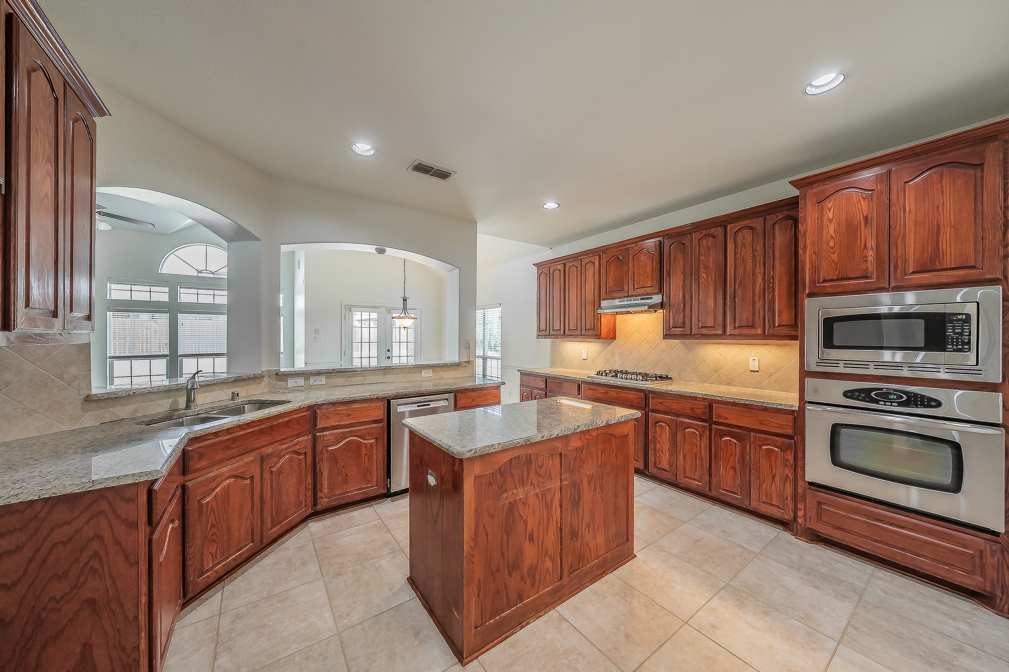 800 Oriole Drive