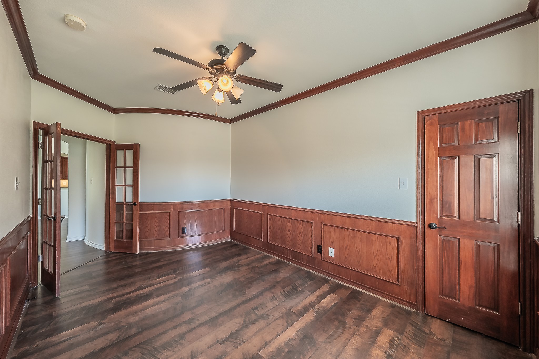 800 Oriole Drive