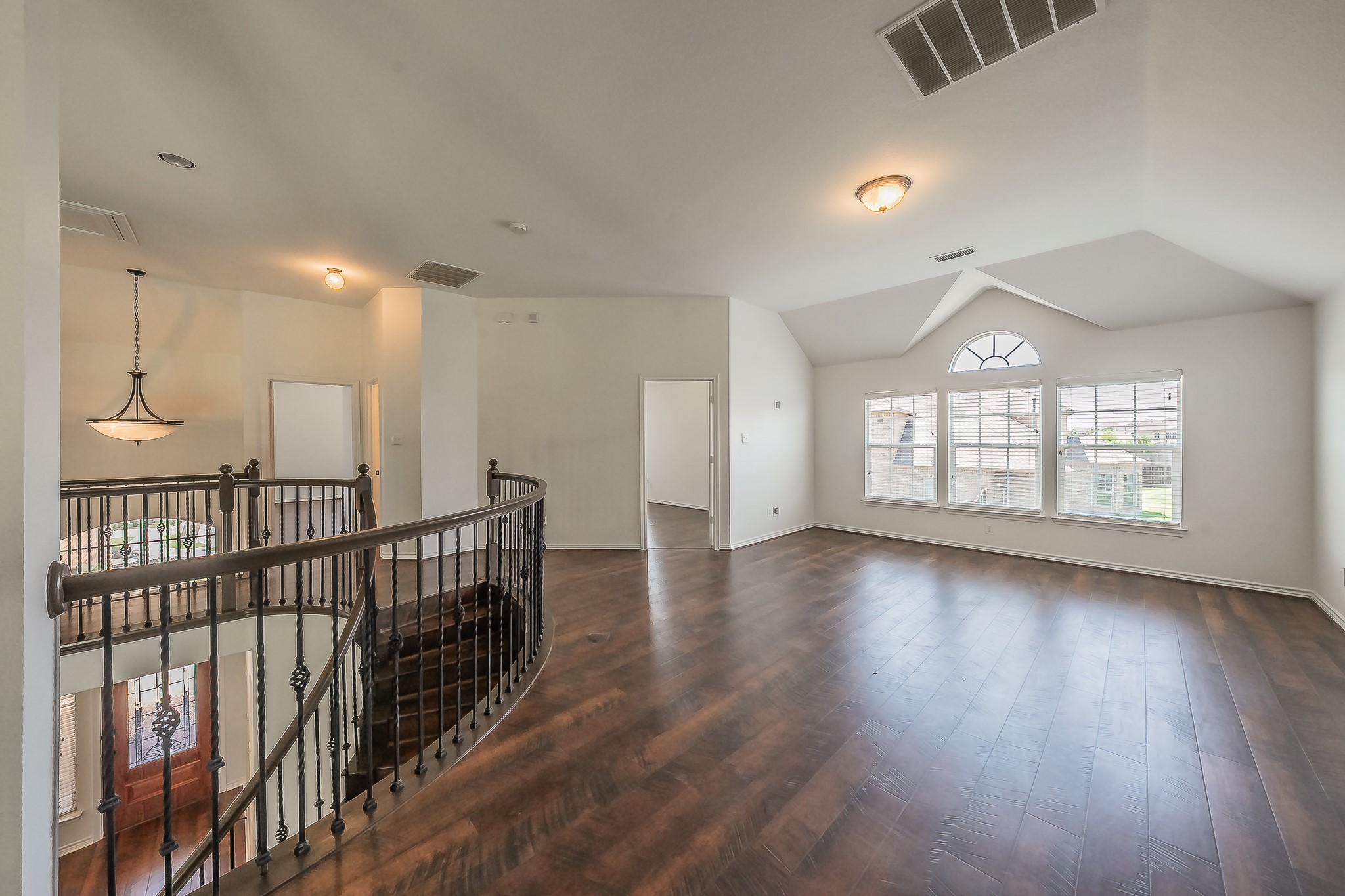 800 Oriole Drive