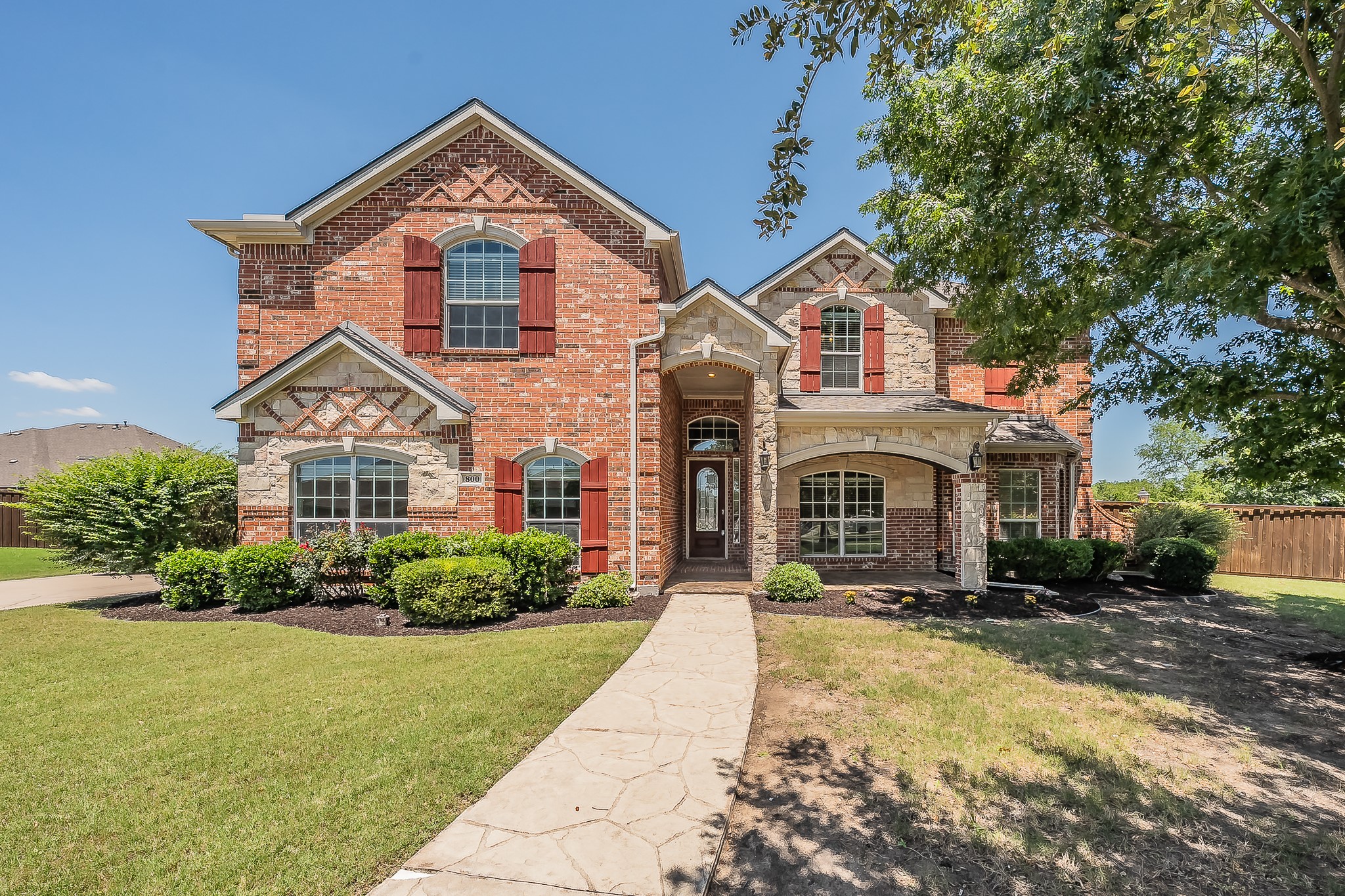 800 Oriole Drive