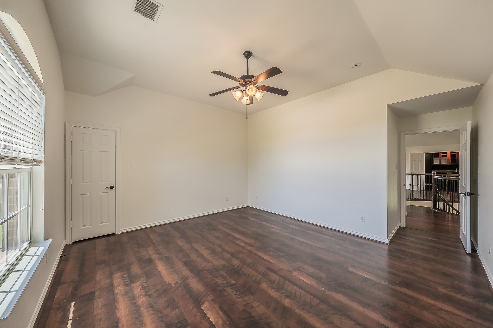 800 Oriole Drive