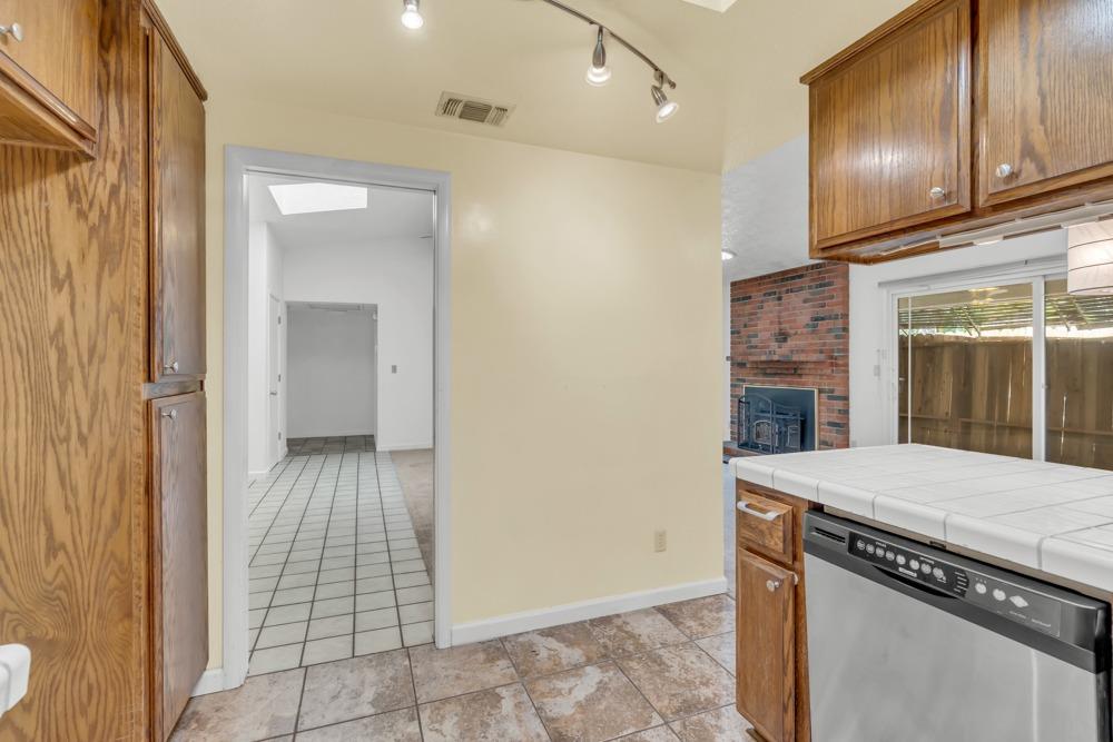 305 Rivertree Way