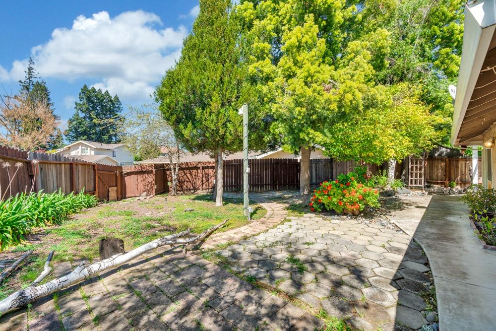 305 Rivertree Way