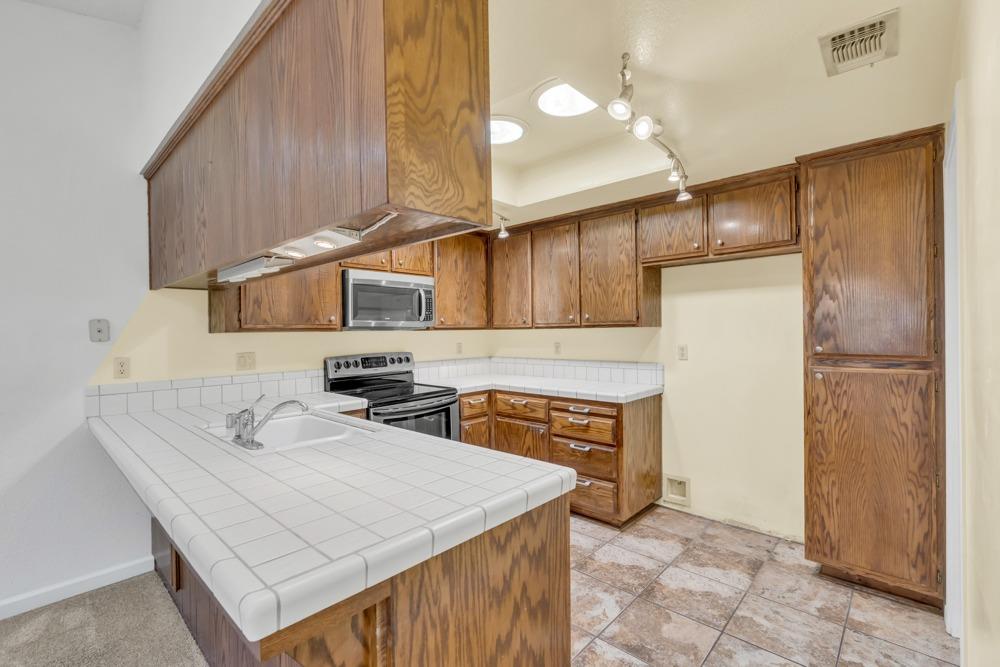 305 Rivertree Way