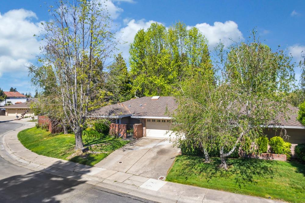 305 Rivertree Way