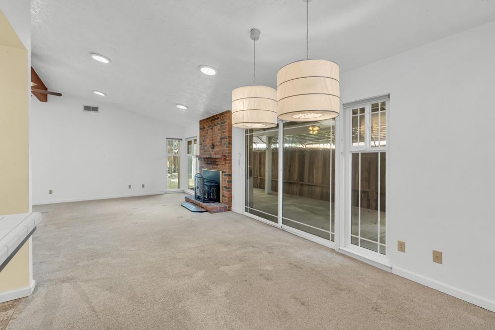 305 Rivertree Way