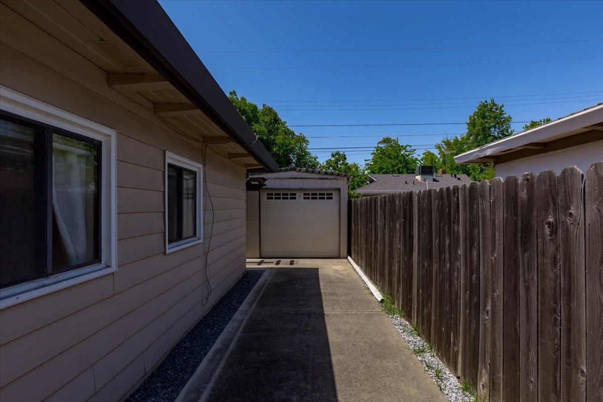 2105 Cortez Lane