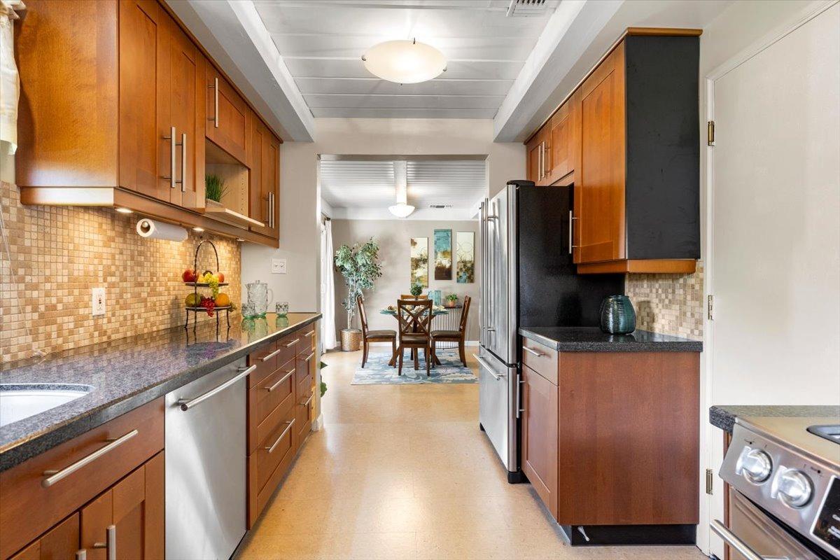 2105 Cortez Lane