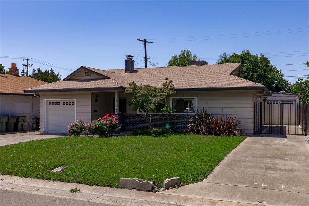 2105 Cortez Lane