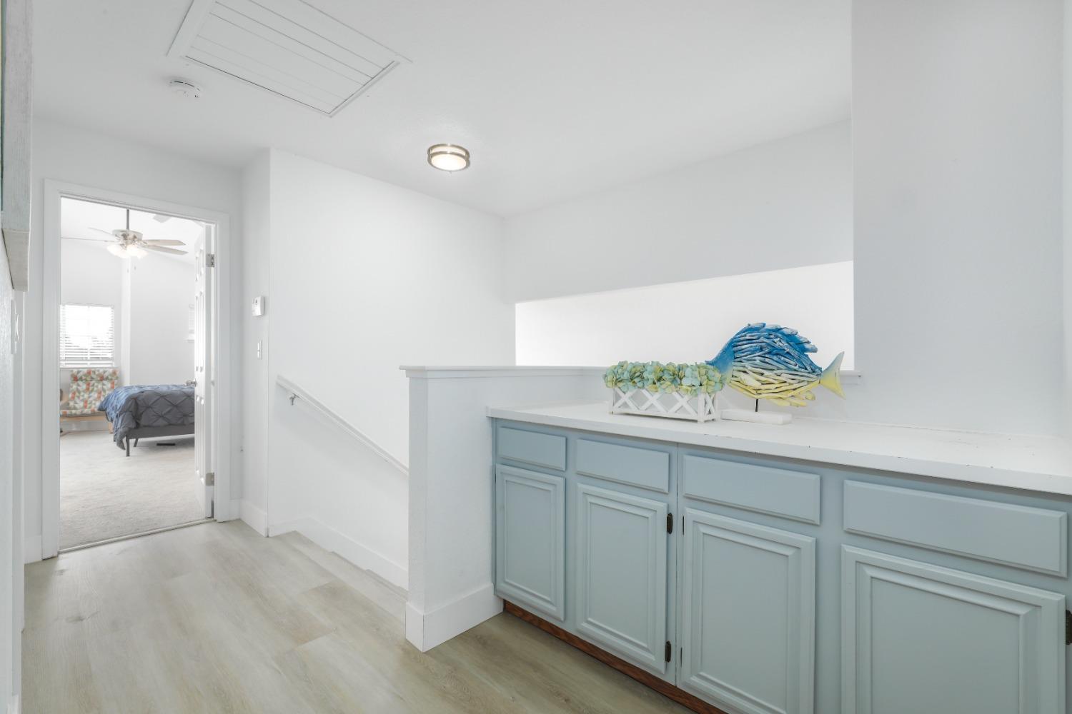 5127 Surreyglen Way