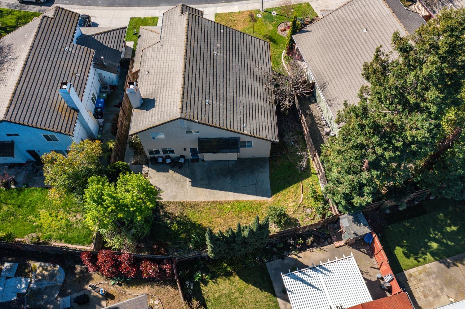 5127 Surreyglen Way