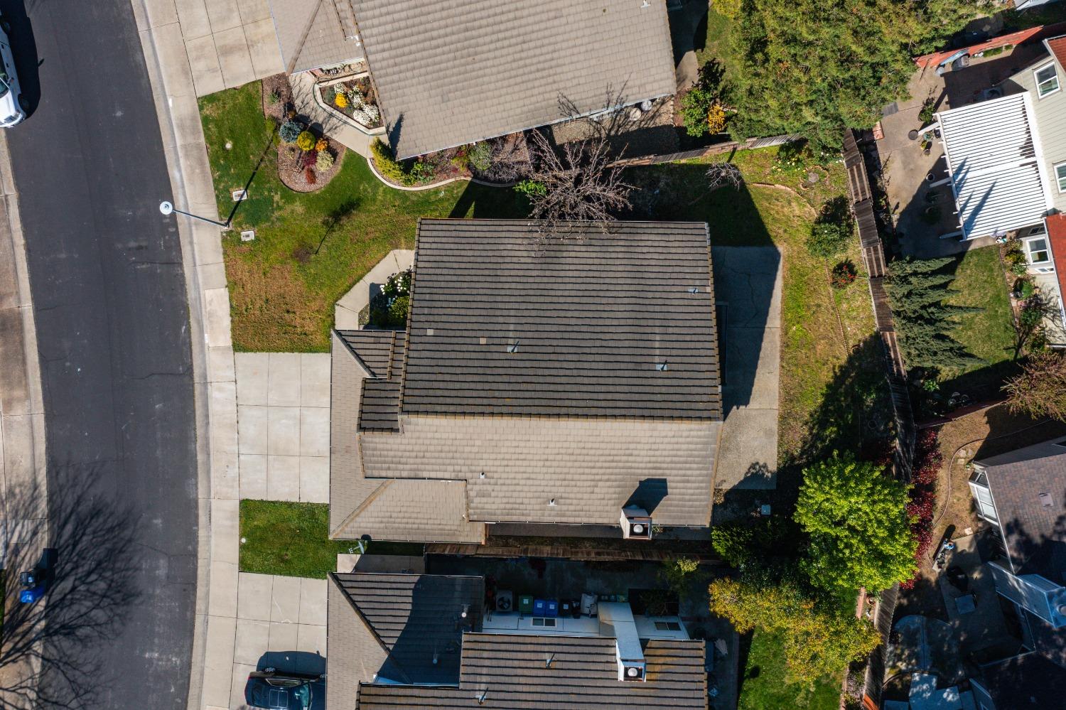 5127 Surreyglen Way
