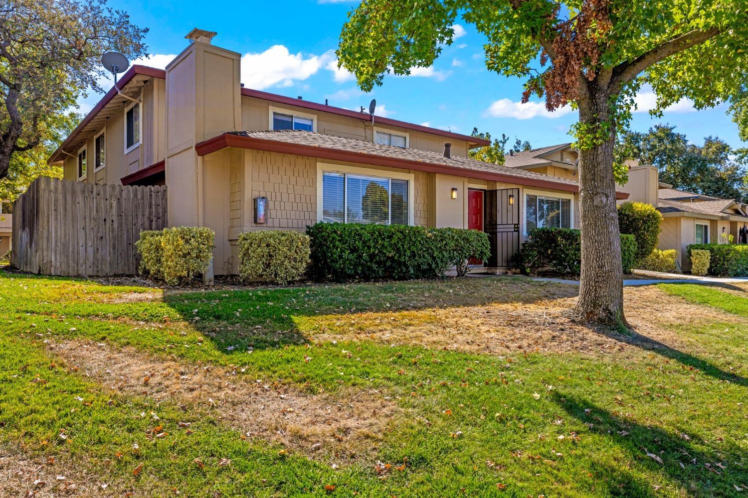 5736 Shadow Creek Drive 1