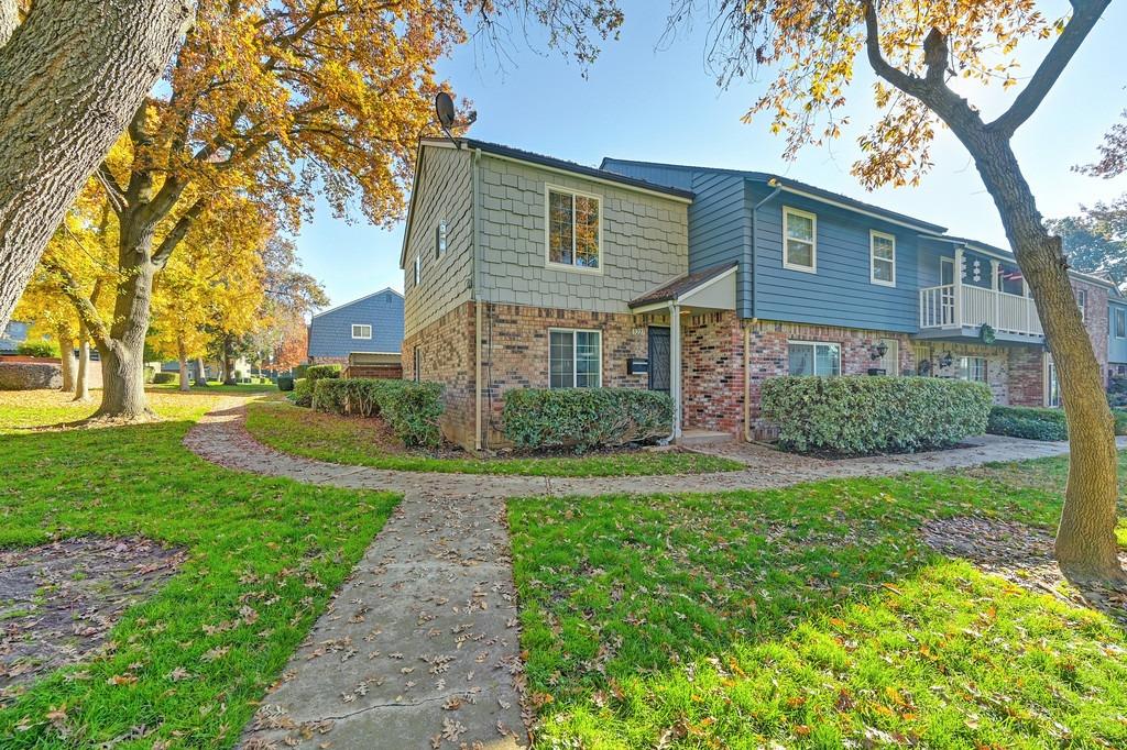 5227 Gibbons Drive