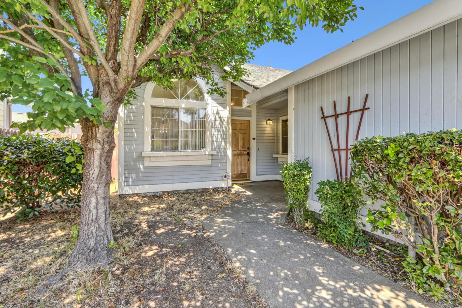 6 Twin Leaf Court