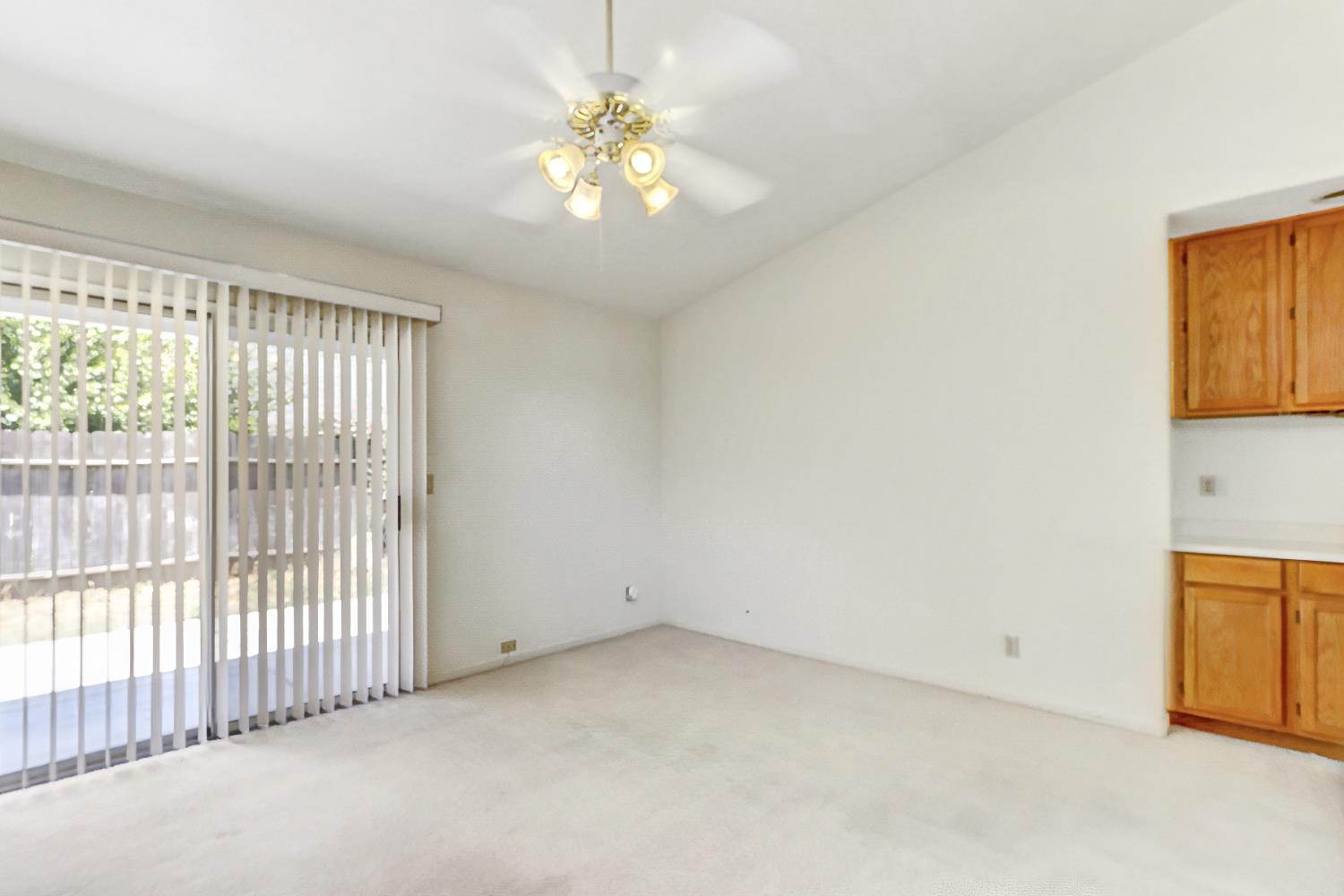 6 Twin Leaf Court