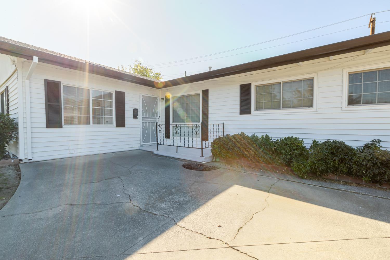 6505 Stoneman Drive