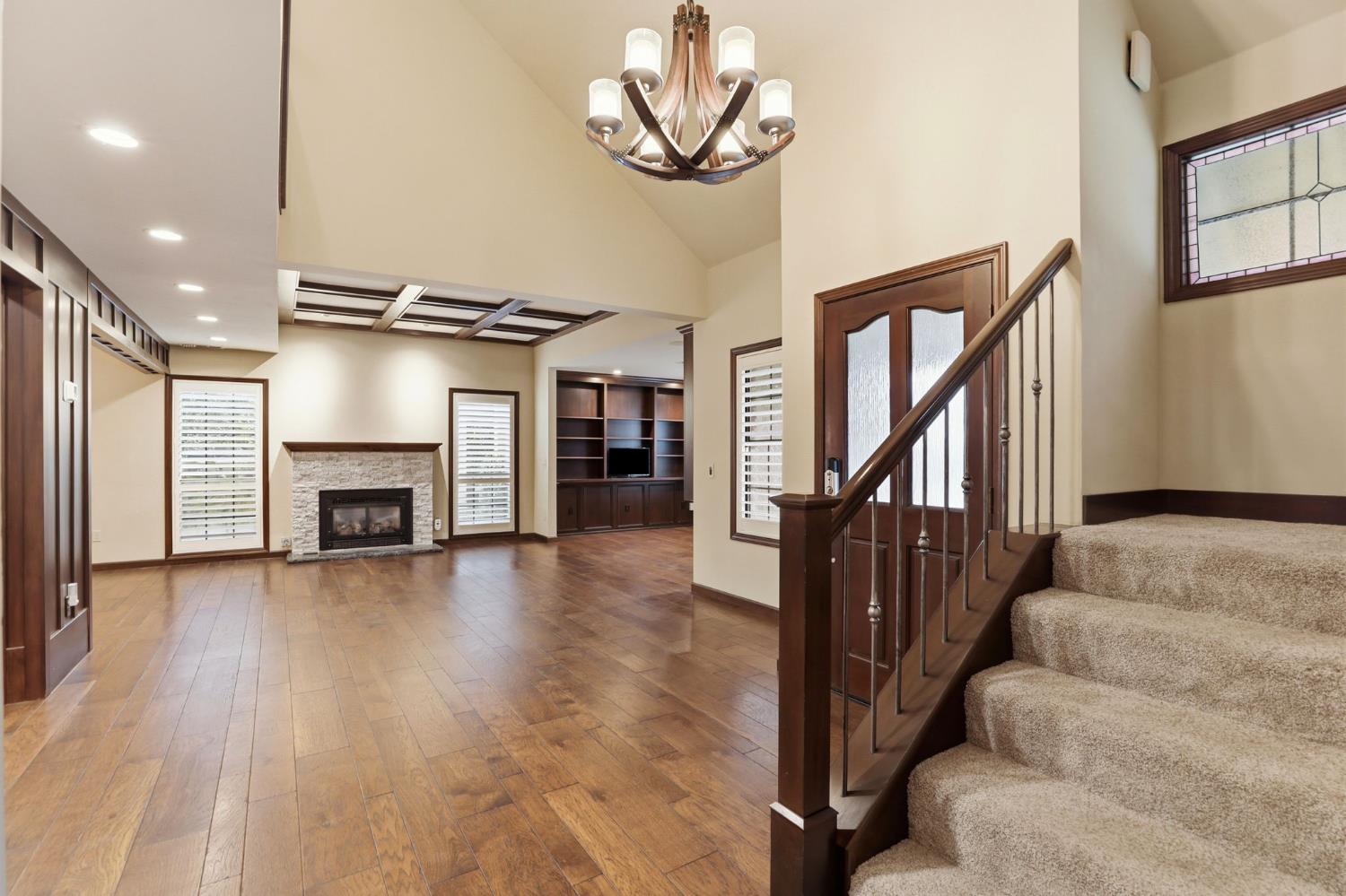 445 Sierra Lane