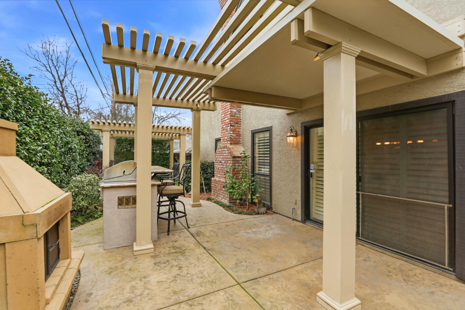 445 Sierra Lane