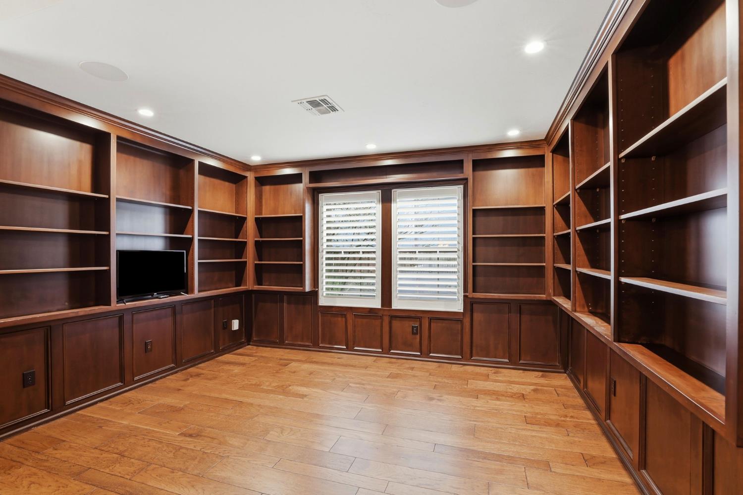445 Sierra Lane
